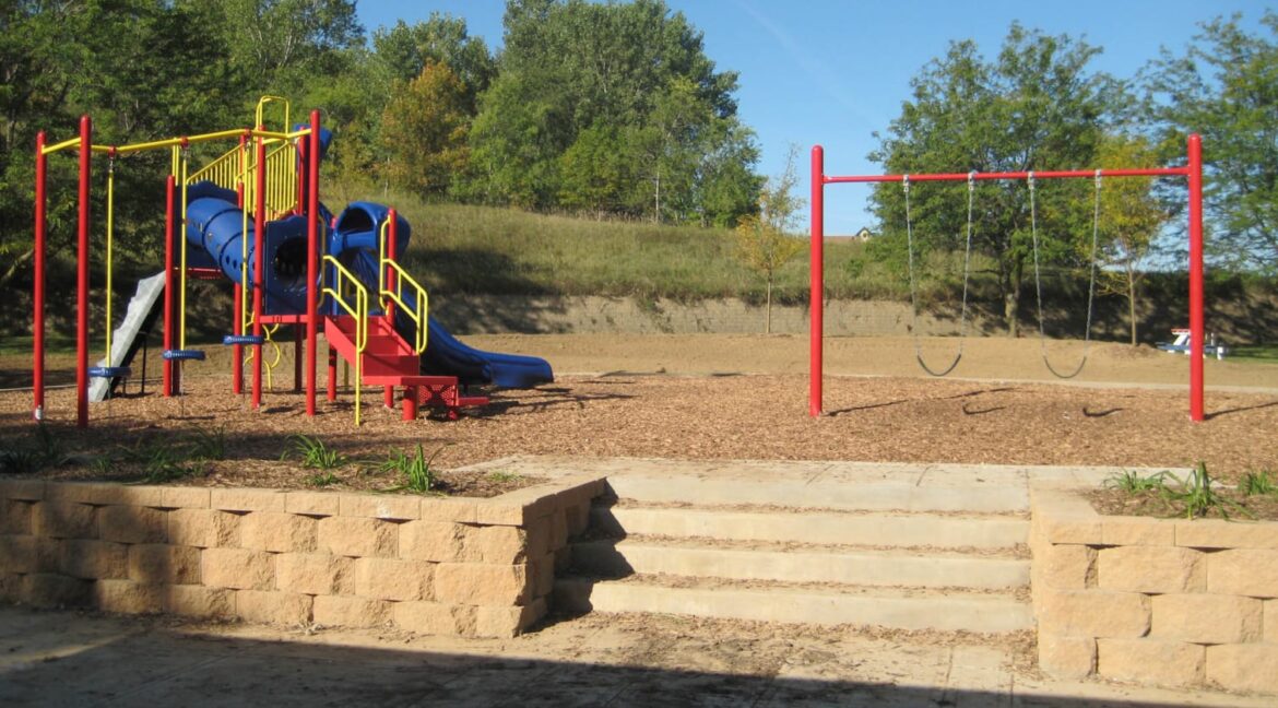 dominium-hillside park-3 - playground-ml-web
