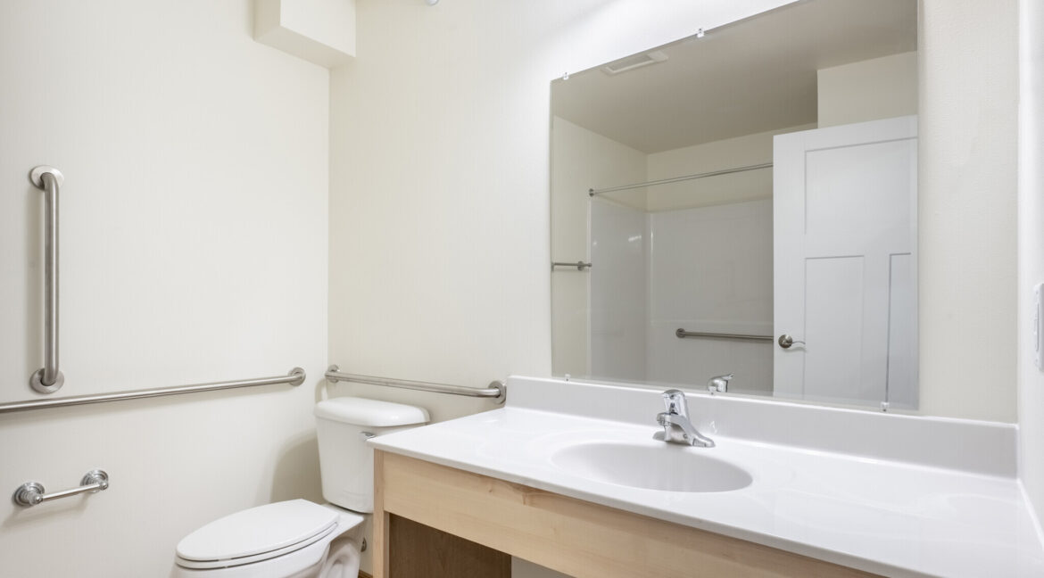 pdc-cottages-prairie-du-chien-wi-2br-1ba---900sf---bathroom